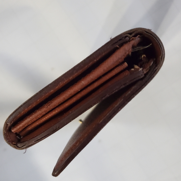 Louis Vuitton Monogram Snap Tresor Wallet - Picture 9 of 15